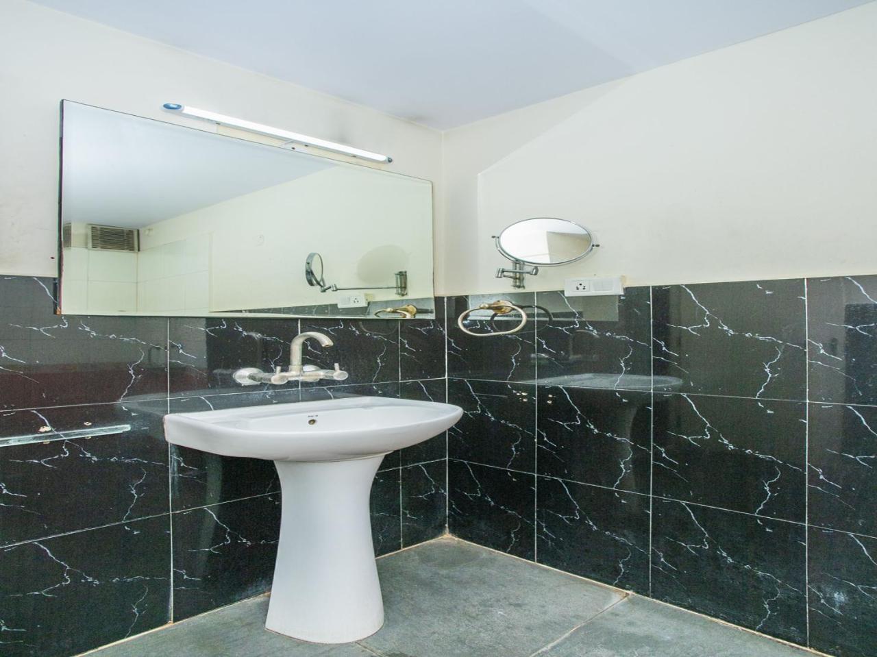 Oyo 18762 Vaishnavi Residency Ξενοδοχείο Μπανγκαλόρ Εξωτερικό φωτογραφία